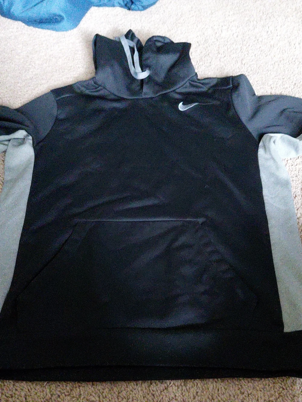 Nike firmafit unisex size Medium Black and Grey Hoodie